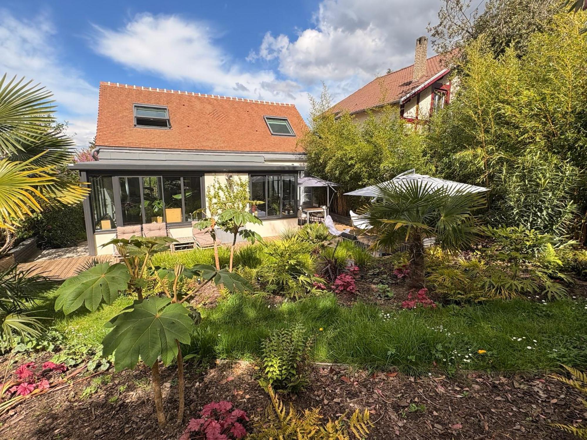Villa A Louveciennes Exteriér fotografie